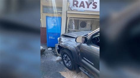 DUI driver tried to buy alcohol after crashing into North Bay store: police